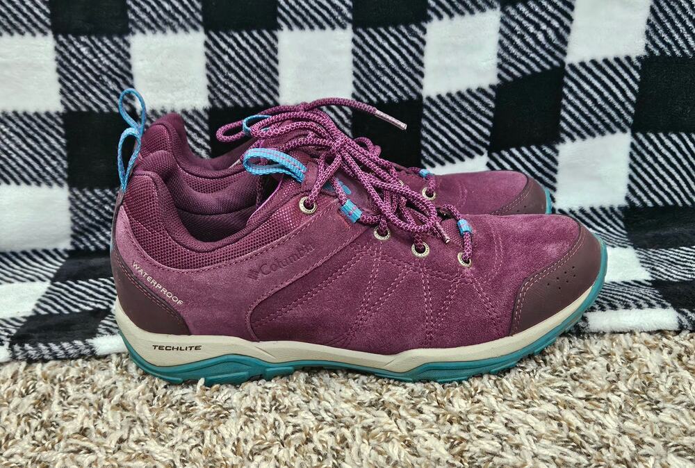 Columbia Waterproof Techlite Suede Hiking Shoes Womens 9.5 Purple BL1715